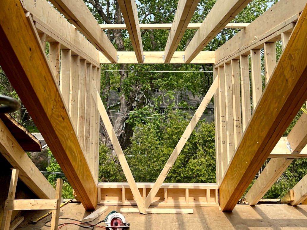 Charpente d’un agrandissement en construction